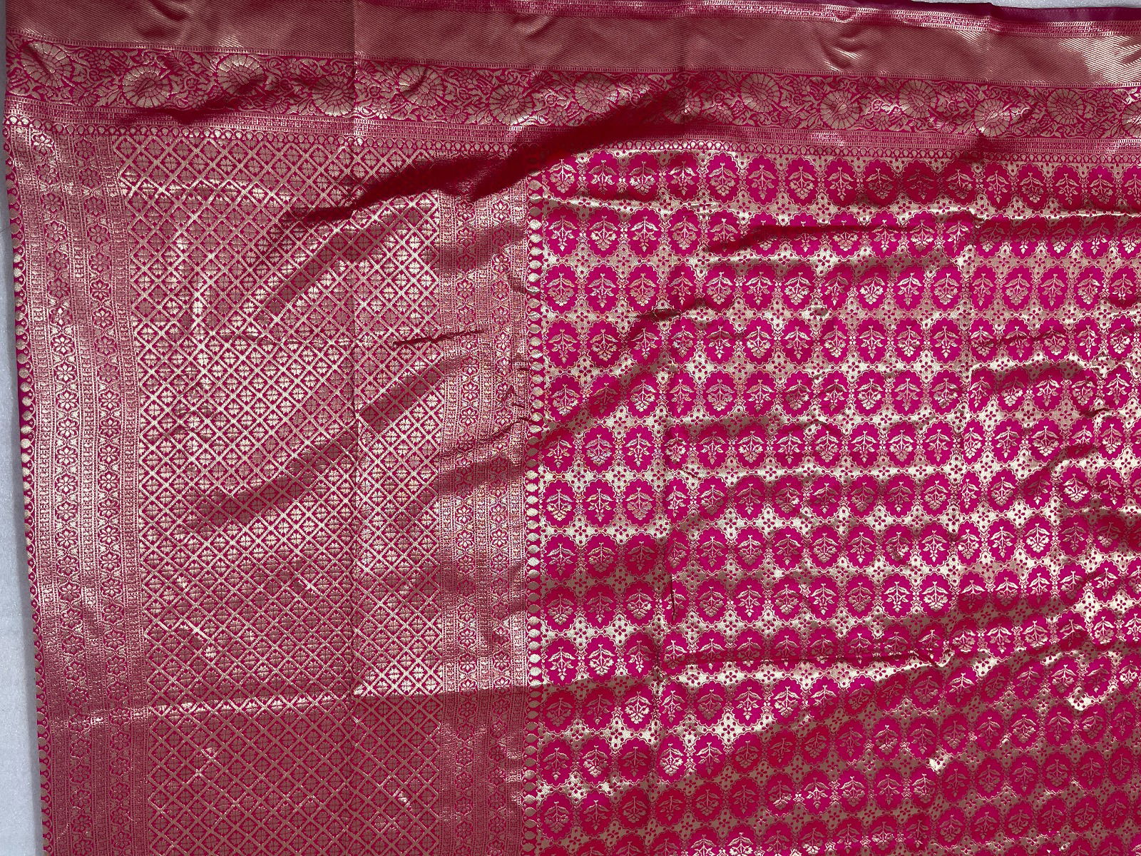 KT 161 Banarasi Soft Silk Wedding Wear Saree Exporters In India